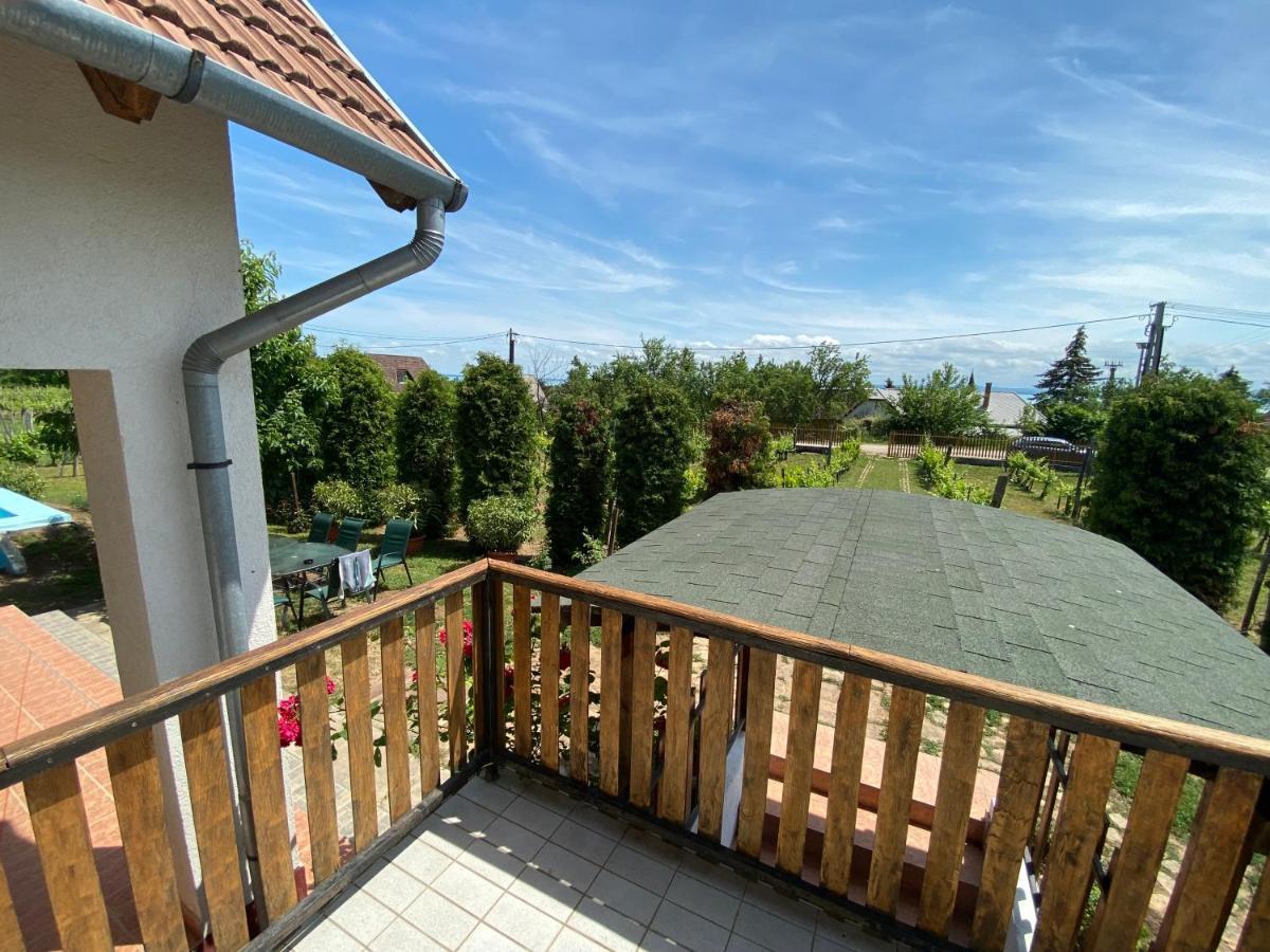 Fuege Vendeghaz Villa Lovas ภายนอก รูปภาพ